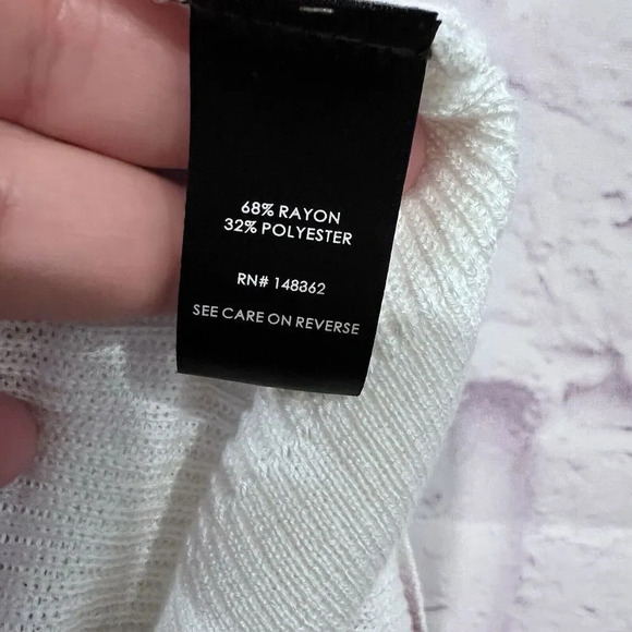 Torrid Cardigan Open Front Sweater Size 1 White Striped Pockets Long Sleeve Knit - Picture 9 of 12